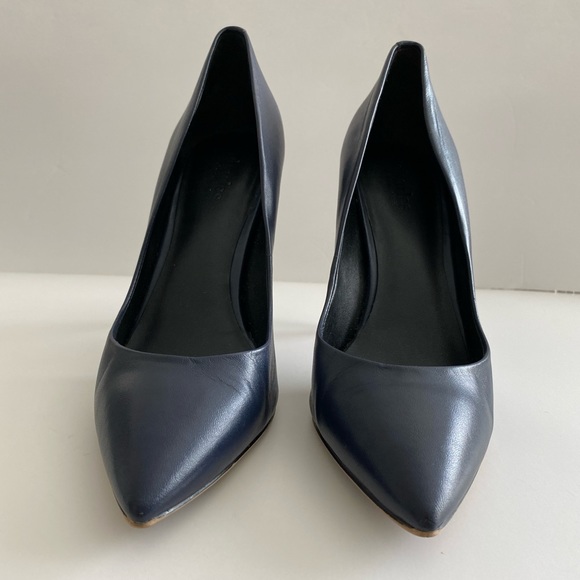 Charles by Charles David size 9.5 navy - Picture 1 of 6